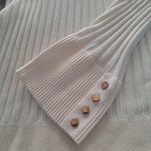 New Look white turtleneck like new with gold details XXL