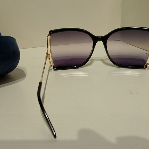 Gucci GG0592S 002 Women's Sunglasses like new