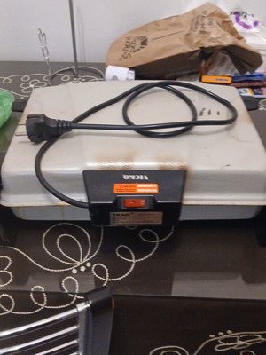 Ψηστιέρα Vicko 1200 watt μεταχειρισμένη με σχάρα ψησίματος