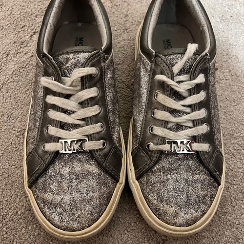 Michael Kors shoes size 34 silver like new