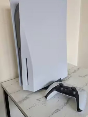 PlayStation 5 console used with 1 joystick and FIFA 26