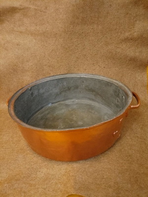 Copper pot old era used