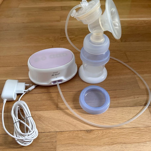 Philips Avent breast pump used with spare parts and box
