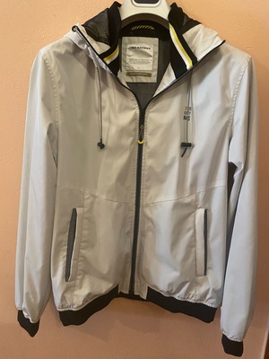 No Excess Light Jacket With Hood Size Large Like New, White