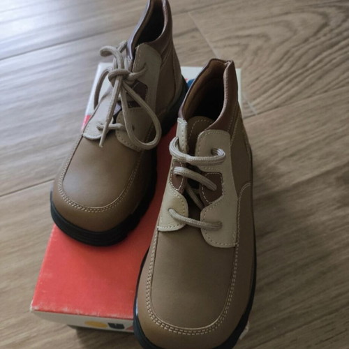 Children's leather boots size 24 new, camel beige with brown details