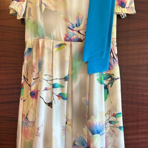 Unique dress like new, blue and colorful, size L