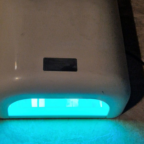 Manicure lamp 36V used with 4 UV curing bulbs