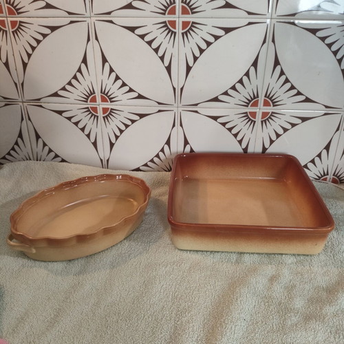 Vintage ceramic and clay ovenware set of 2, like new