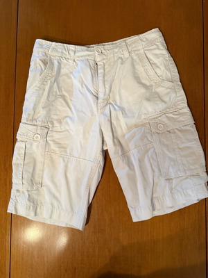 Pull and Bear Ανδρική Άσπρη Βερμούδα σαν καινούργια, μέγεθος M-L