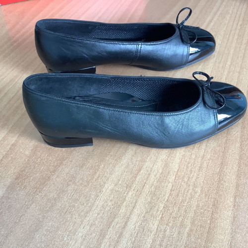 Aerosoles women's ballet flats like new, black, size 37.5