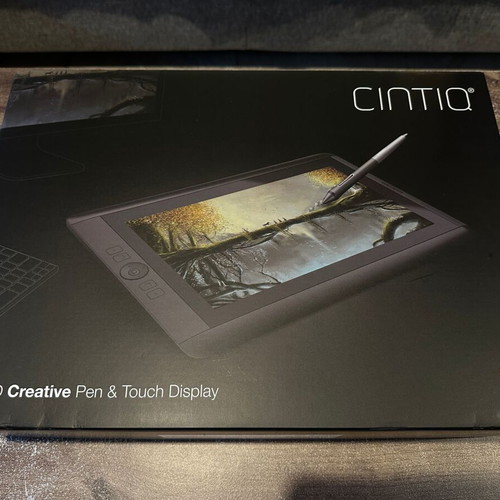 Wacom Cintiq 13HD tablet used for graphic designers