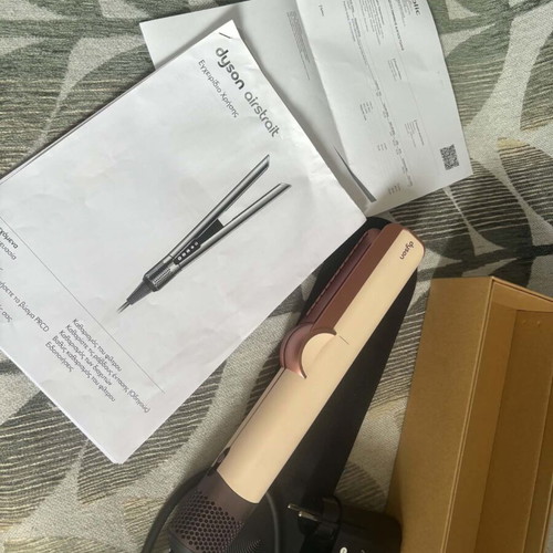 Dyson Airstrait HT01 hair straightener like new