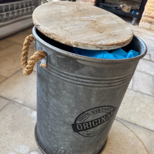 Metal bin used in perfect condition