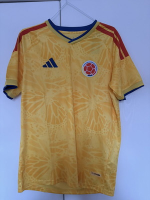 Colombia National Football Jersey size Large new official replica
