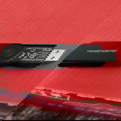 Sony Ericsson  Αναγνώστης καρτών MicroSD / Αναγνώστης καρτών USB, μαύρο
