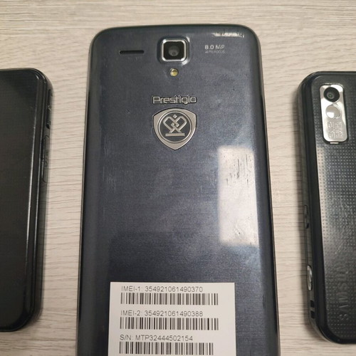 Samsung Star GT-S5233T and Prestigio MultiPhone 5517 DUO used old mobile phones