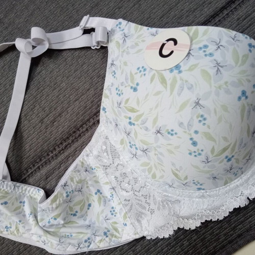 Hana bra size 105C/85C with floral pattern and lace, white