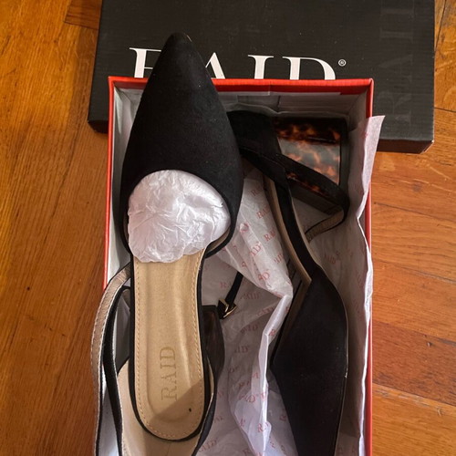 Raid suede pumps like new, size 39, black and brown