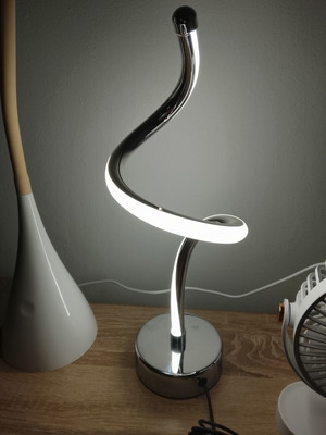 Modern LED table lamp with 3 white shades