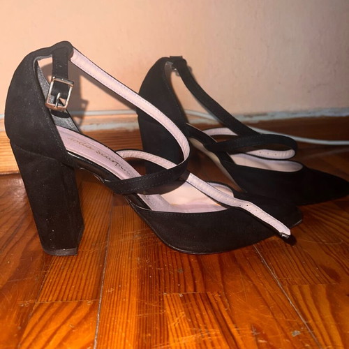 Leather pumps black size 38 like new