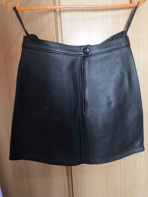 Leather skirt size 46 like new, genuine leather