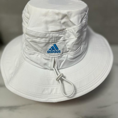 Volunteer hat Olympic Games 2004 used
