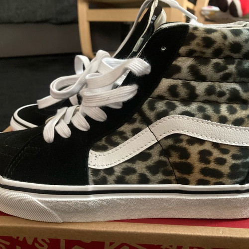 Vans women's boots new, size 38, athletic style
