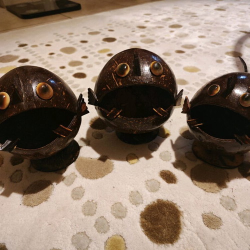 Alien fish three sets of handmade ashtrays from coconut tree new