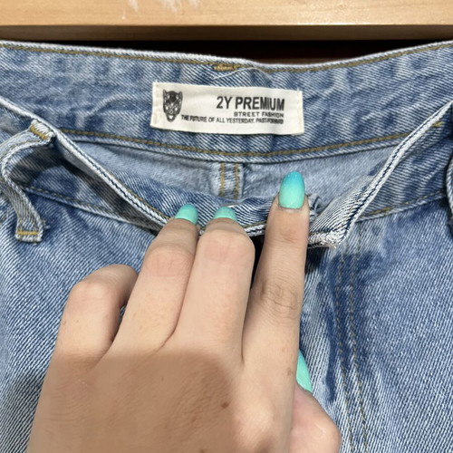 2Y men's denim bermuda shorts, light blue distressed