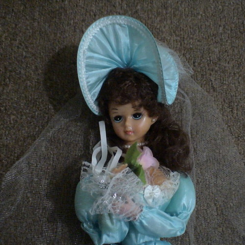 Musical doll 60cm used, defective without base