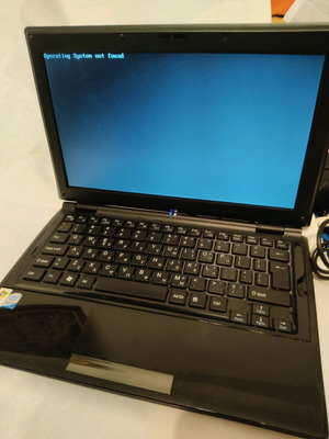Нетбук Turbo X X11A Atom/2GB RAM за резервни части или ремонт
