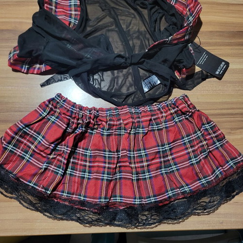 Short skirt and tied blouse set, new, red