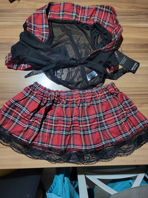 Short skirt and tied blouse set, new, red