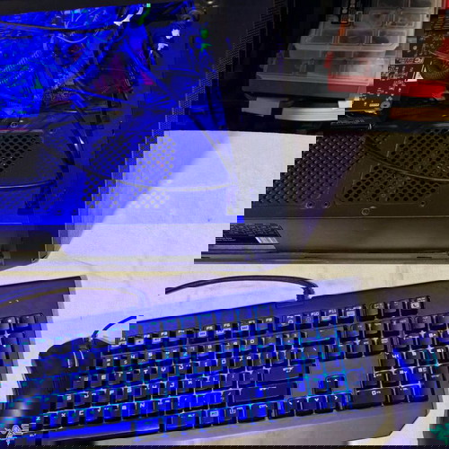 Gaming PC low budget σαν καινούργιο με κάρτα γραφικών Rx 550 4GB και πληκτρολόγιο Razer