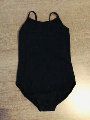 Sleeveless dance/gymnastics leotard used, for ages 7-9