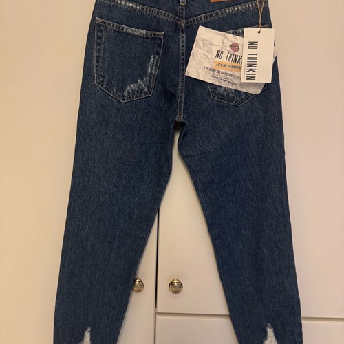 No Thinkin crop jeans new, straight fit, size 34, blue