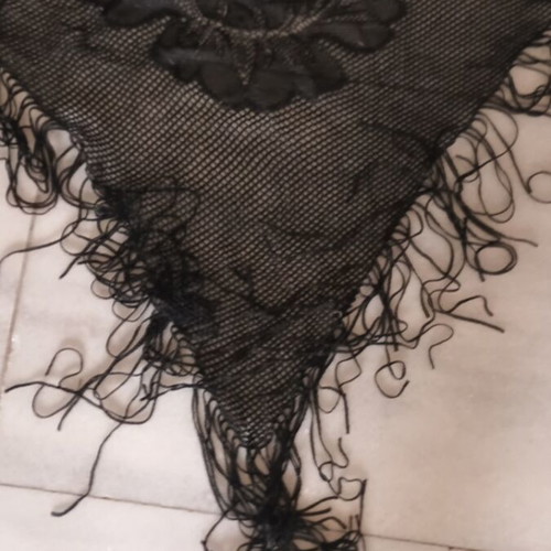 Scarf like new, black