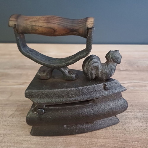 Cast iron iron used, vintage toy