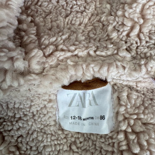 Zara coat for girl 12-18 months like new with inner lining
