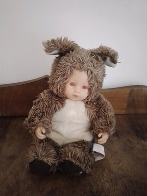 Anne Geddes Baby Squirrel 15 doll like new