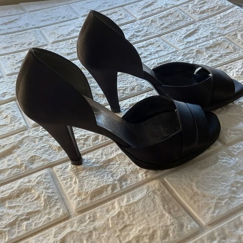 Nak black satin evening sandals size 37