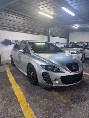 Seat Leon Sport Up 1.8 tsi used 2009, 230,000 km, silver
