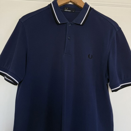Fred Perry polo t-shirt size M like new, blue