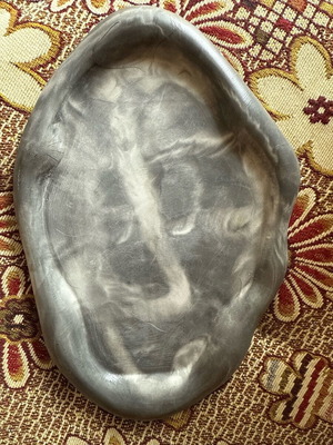 Decorative cloud-shaped plate like new