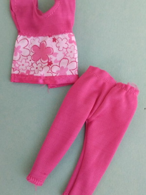 Barbie set with top and capri pants like new