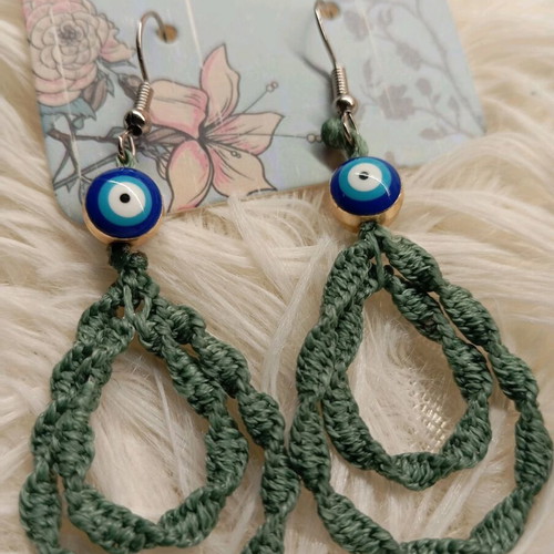 Macrame handmade green dangling earrings new