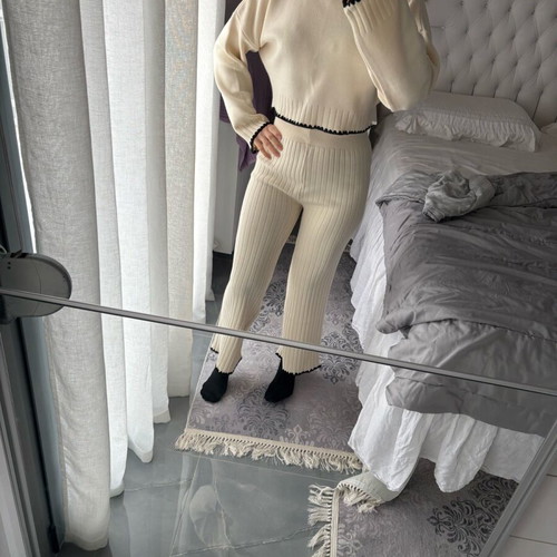 Knitted cream set blouse and pants new with embroidery
