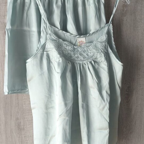 Vintage Primavera pajama set turquoise satin like new