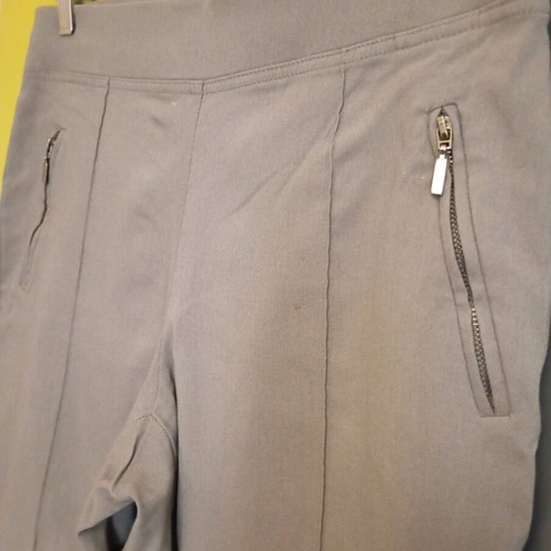 Women's pants size M, like new, olive color