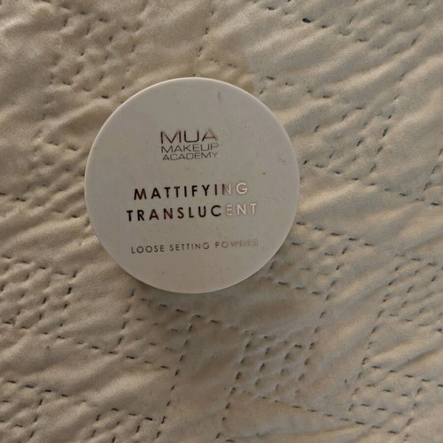 MUA Mattifying Translucent Loose Powder like new